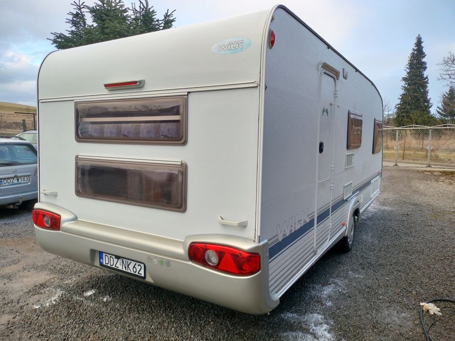 Przyczepa wilk 560 zadbana stan bdb przedsionek mover łóżko piętrowe