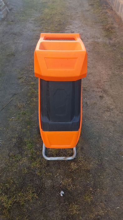 Rozdrabniacz elektryczny do gałęzi