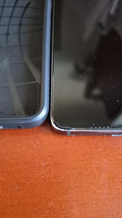 Samsung Galaxy S21 5G z super obudową od Spigen