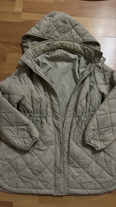 Продаю Куртка на дівчинку фірми»Зара»