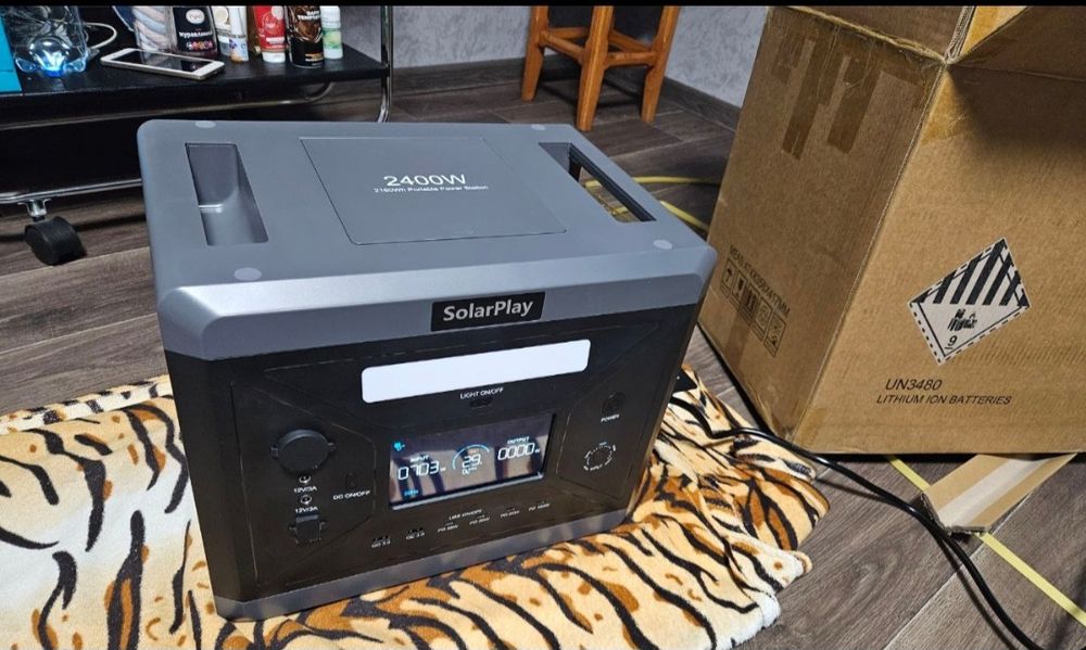 Зарядна станція, ємність 2160 Вт*год