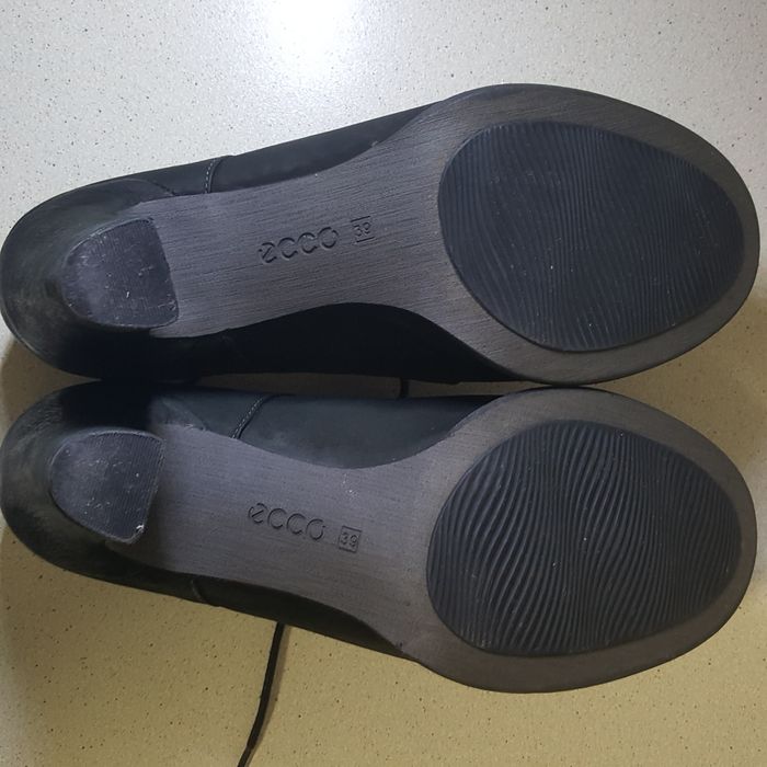 Жіночі туфлі ECC0 модель: 35103302001