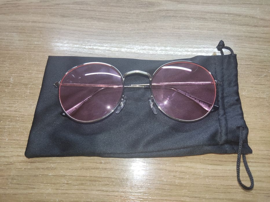 Рожеві    окуляри