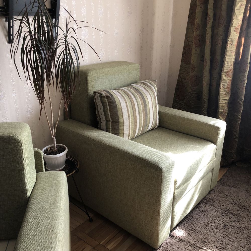 Кресло раскладное . 2 шт: 2 000 грн. - Меблі для спальні Київ на Olx