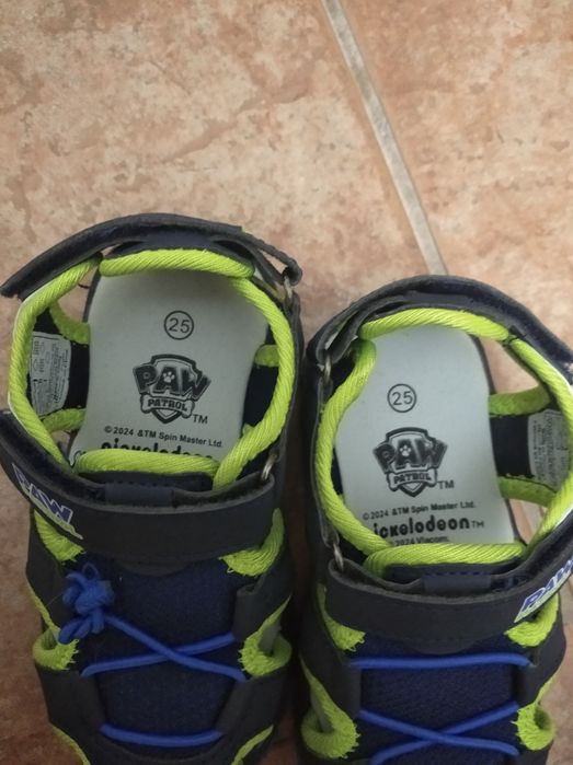 Sandálias da Patrulha Pata tamanho 25