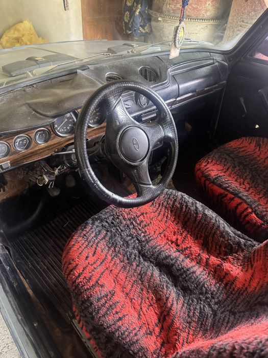 Жигуль лада 1600