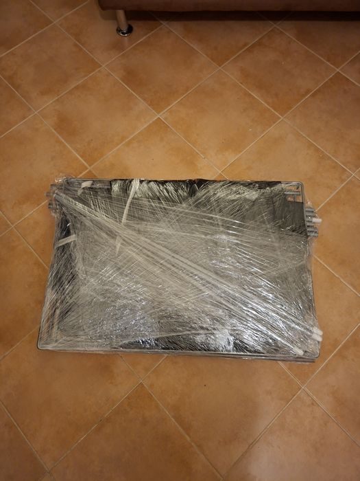 Guarda fatos desmontável