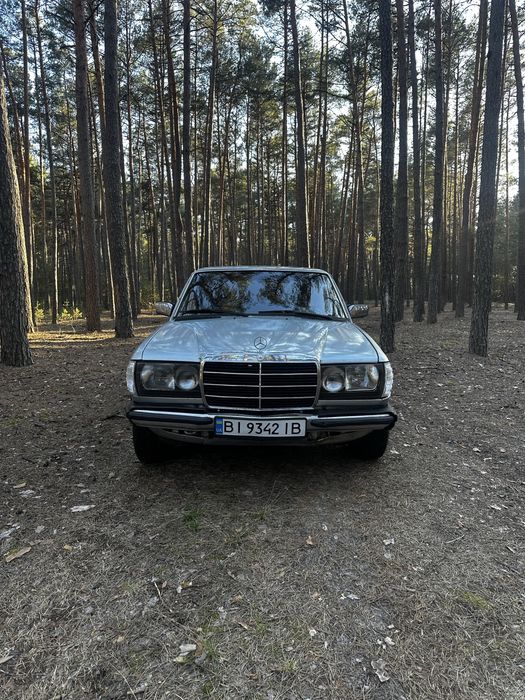 W123 Mercedes-benz 240d