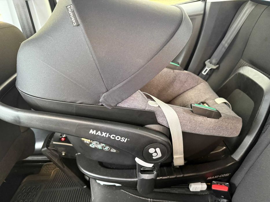 Carrinho com ovo e base isofix Maxi Cosi Zelia