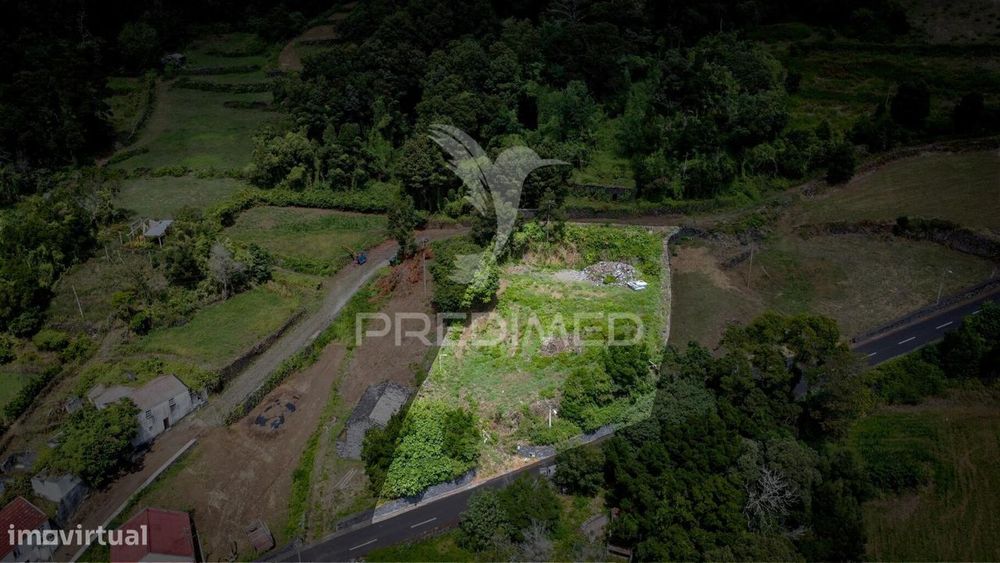 Terreno à Venda com Projeto Aprovado