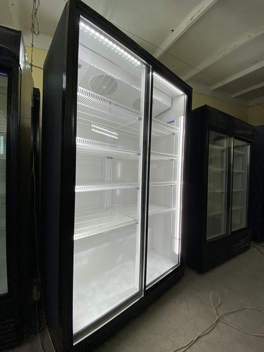 UBC Extra Lardge Холодильный шкаф Витрина для напитков Холодильник