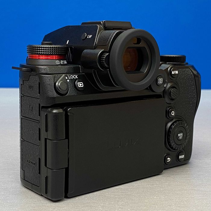Panasonic Lumix S1 IIE (Corpo) - 24.2MP | 3 ANOS DE GARANTIA