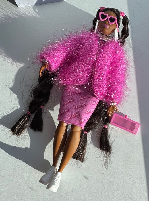 Барбі Екстра в рожевому з собачкою машиною та аксесуарами