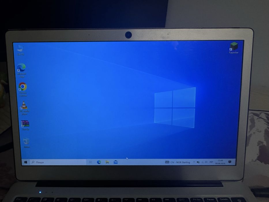Продам ноутбук Umax VisionBook 13wa pro