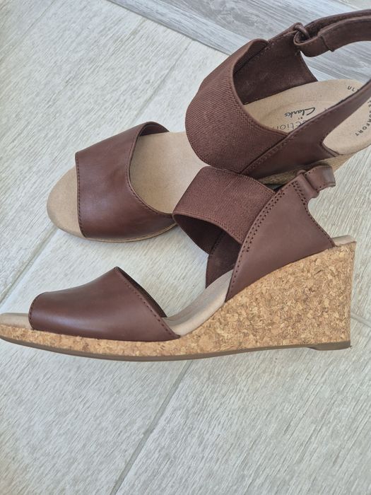 Босоніжки Clarks