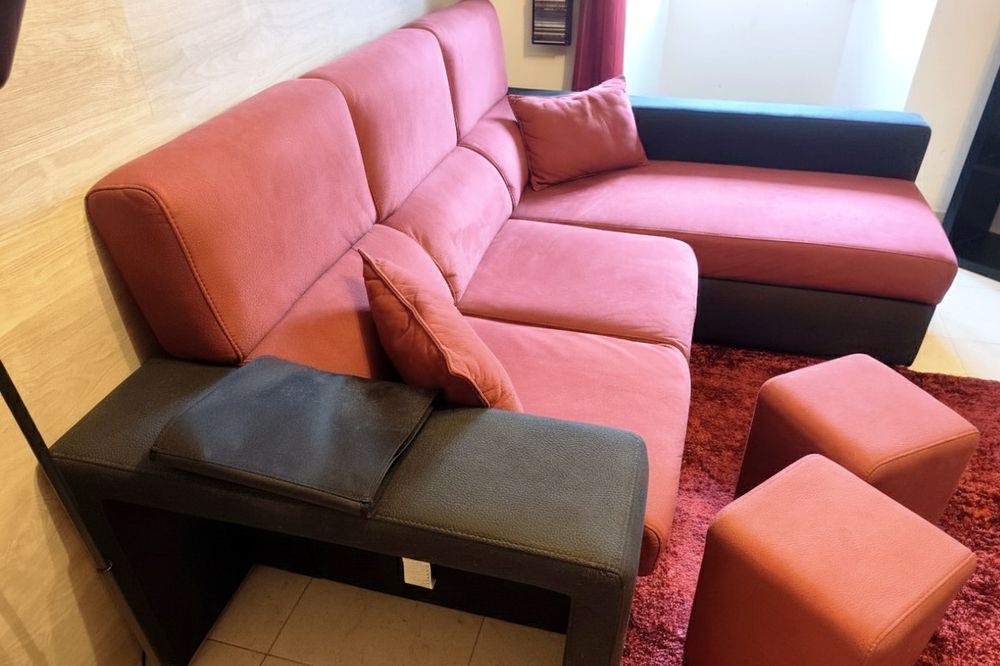 Sofá Chaise-Longue c/ Arrumação + 2 Pufes