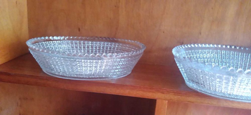 Tijelas em vidro translúcido