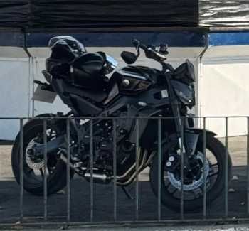 Yamaha MT-09 (35kW Livrete) - Full Extras & Impecável