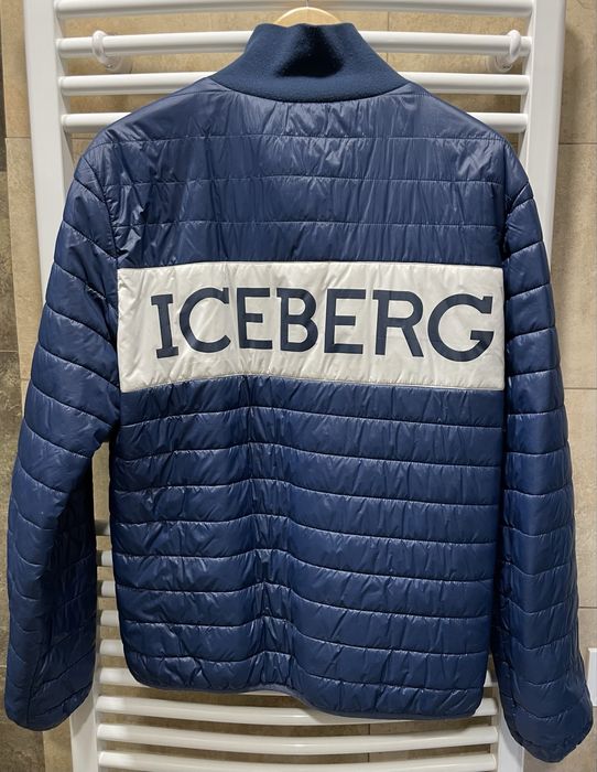 Теплая легкая куртка Iceberg