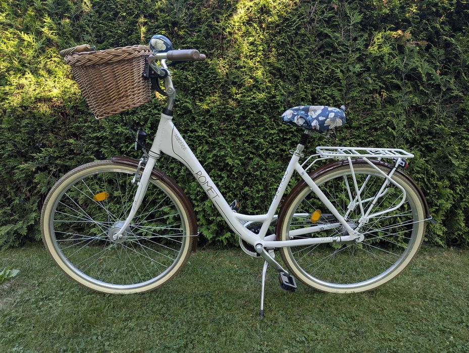 Rower miejski Romet Moderne 7 damski z koszem biały