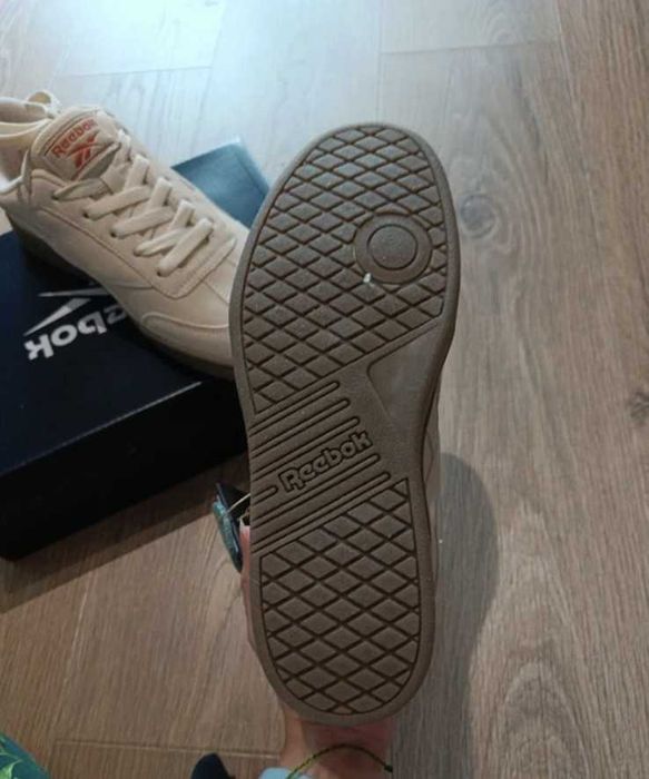 Reebok. Sneakersy