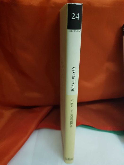 Cesare Pavese- A Lua e as Fogueiras