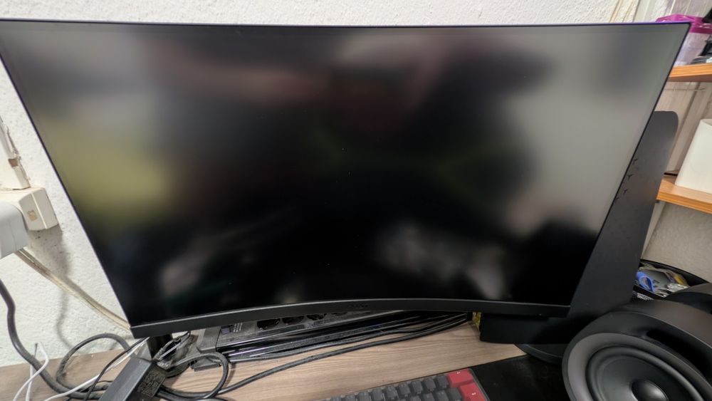 Monitor Gaming 27” Curvo 170Hz 1440p MSI (WQHD) – Excelente estado