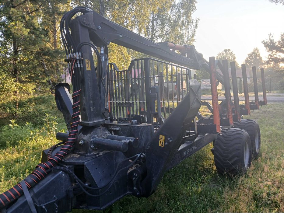 Zestaw zrywkowy Mtz920+Przyczepa BMF10T 2022r