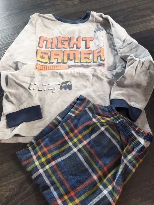 Pijamas  7/8 anos
