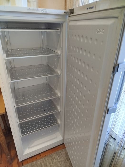 Морозильна камера Beko