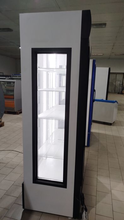 Холодильная Универсальная Витрина АКВАРИУМ С 4.сторон Стекло 016