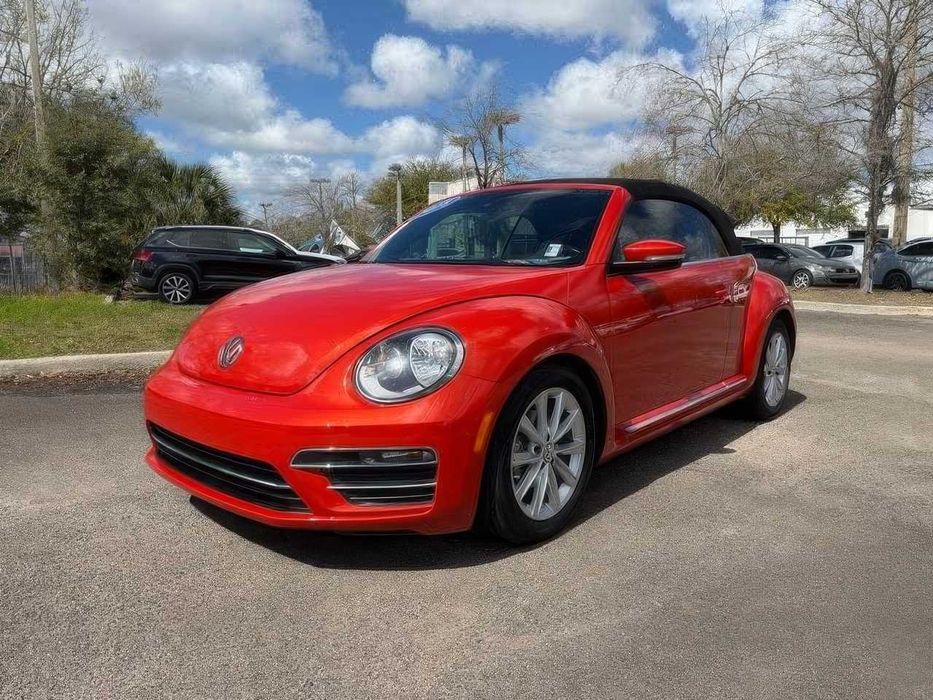 Volkswagen Beetle S Convertible      2019