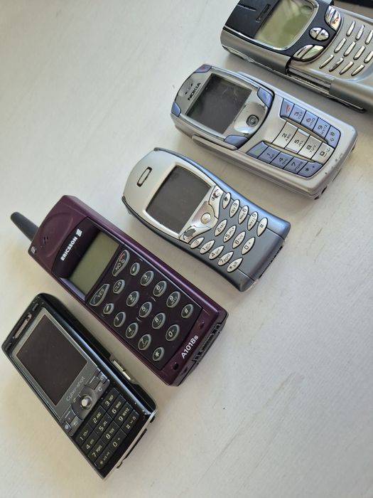 Stare telefony Nokia i inne