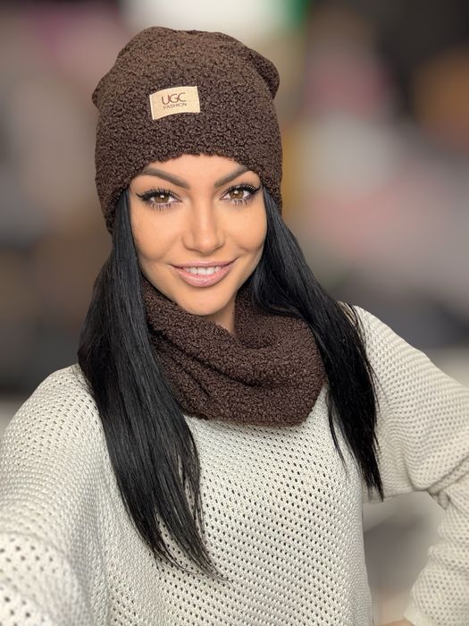 Komplet czekolada czapka i komin