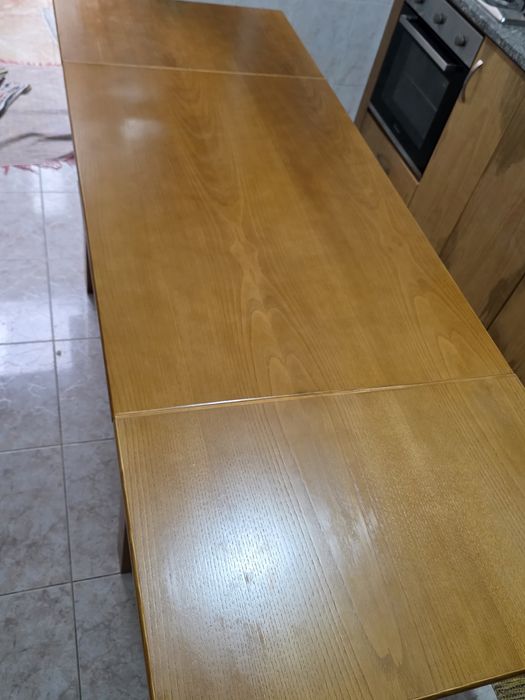Mesa para cozinha.