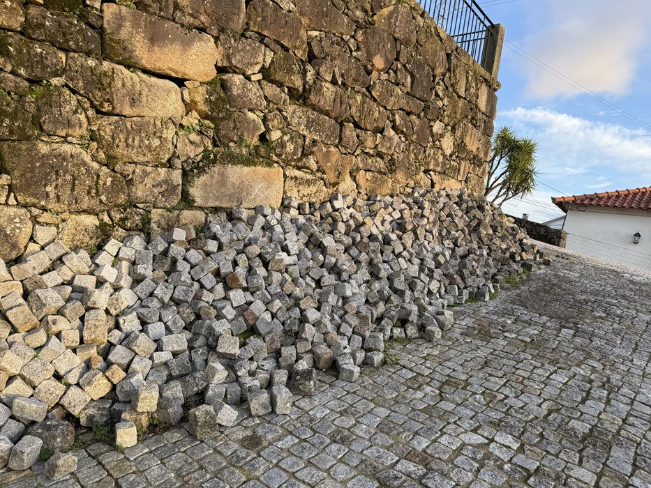 Cubo granito em bom estado