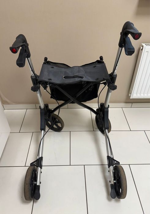 Роллатор складний, ходунки на колесах