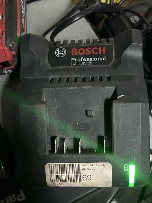 Wkretarka bosch  professional + 2 baterie wurth