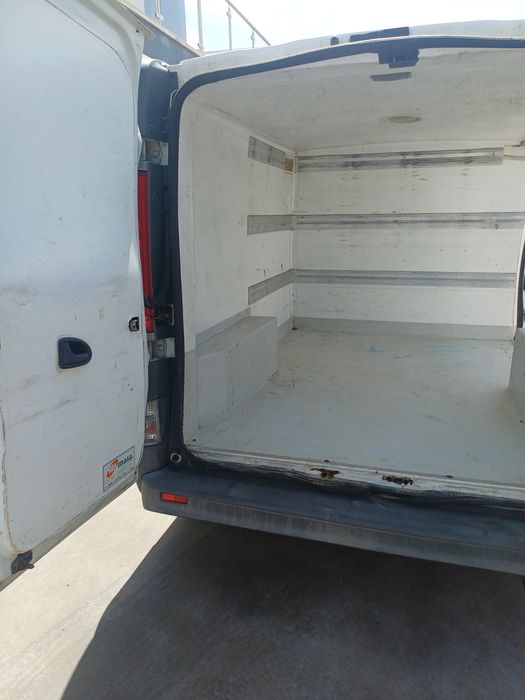 Opel Vivaro 2.0 CDTI - Caixa Fibrada 2,20x1,60m