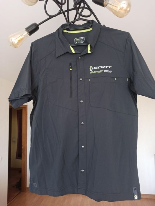 Сорочка на заклепки Scott