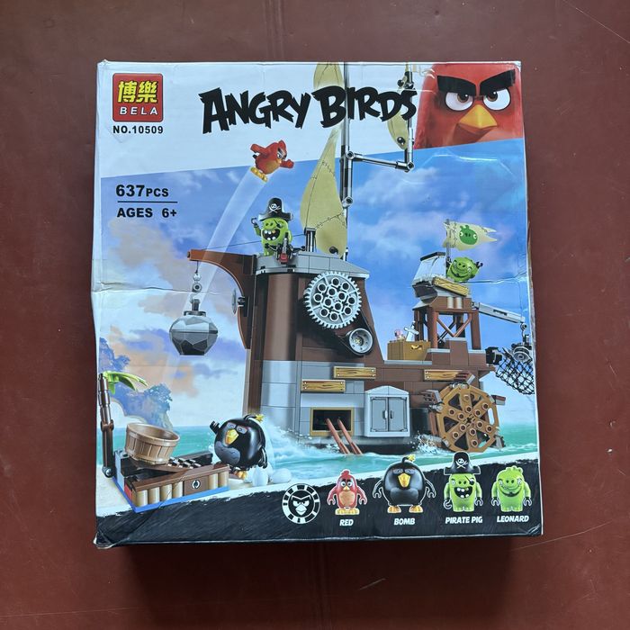 Конструктор Піратський корабель свинок Angry Birds 10509 (637 дет.)