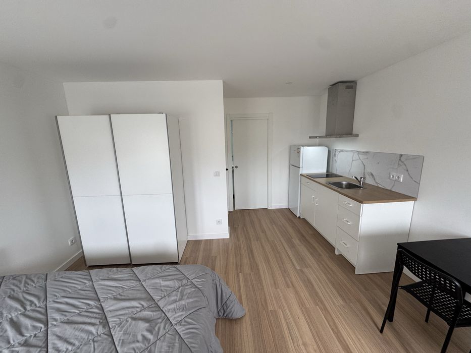 Quarto -Estúdio, , mobilado AMIAL Porto