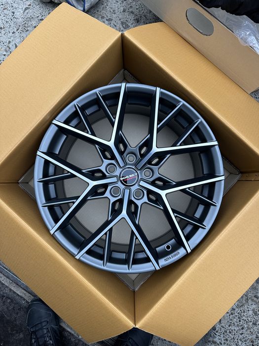 5x114.3R19 8J ET:40 DIA:72.6 Нові оригінальні диски Borbet BY