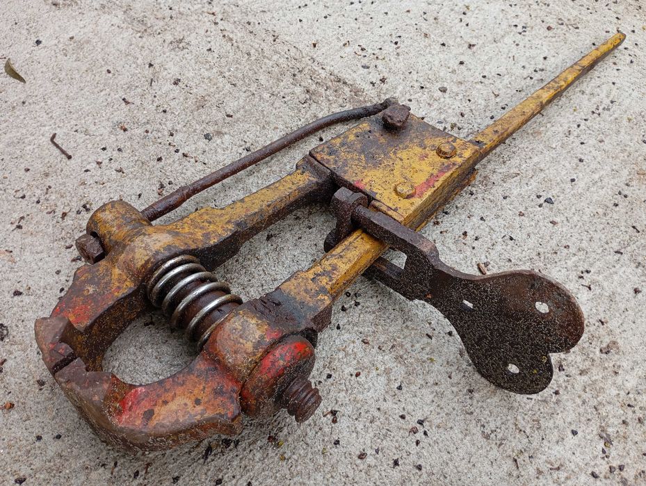 Lote 4 Grandes Torno de Ferreiro Antigo com Haste