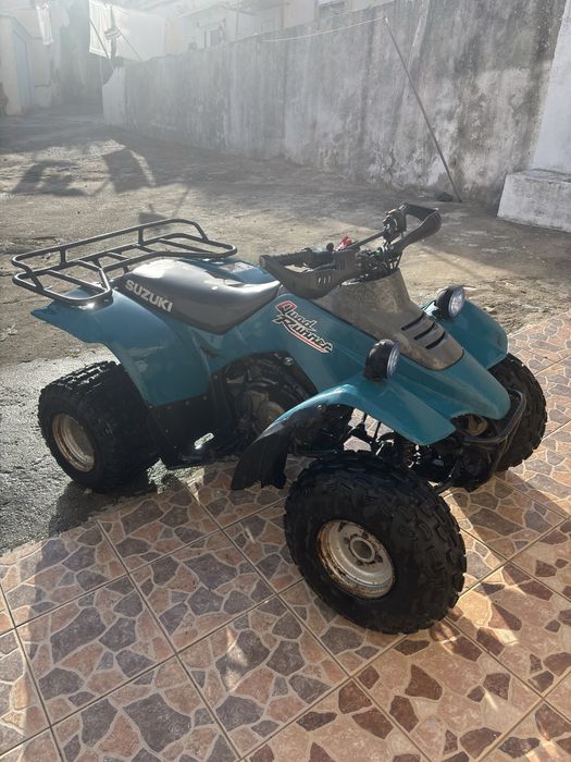 Moto 4 Susuki LT 160