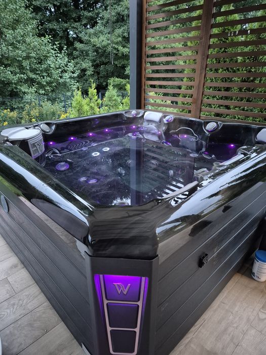 Wanna Spa Jacuzzi Wellis Palermo Life – Roczna, na Gwarancji, Stan Idealny!