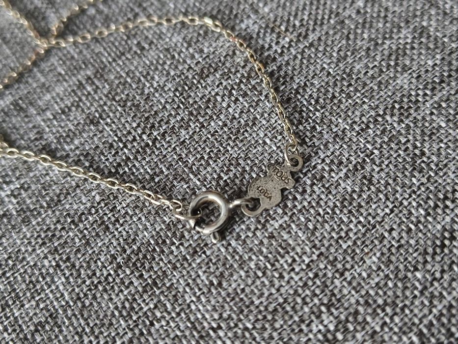 Sprzedam srebrny łańcuszek z zawieszką Tous