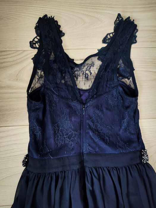 Olśniewająca sukienka maxi NLY EVE – idealna na studniówkę / wesele |