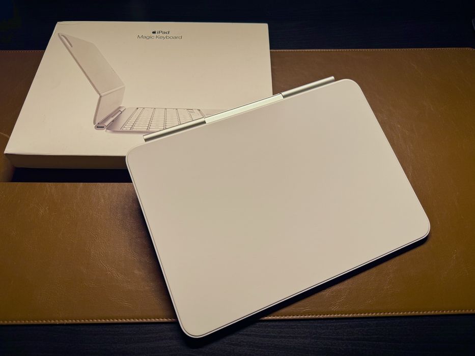 Magic Keyboard iPad Pro 11” M4/M5 - Branco