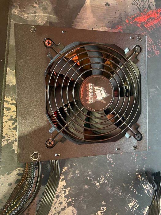 Zasilacz Corsair CX600m